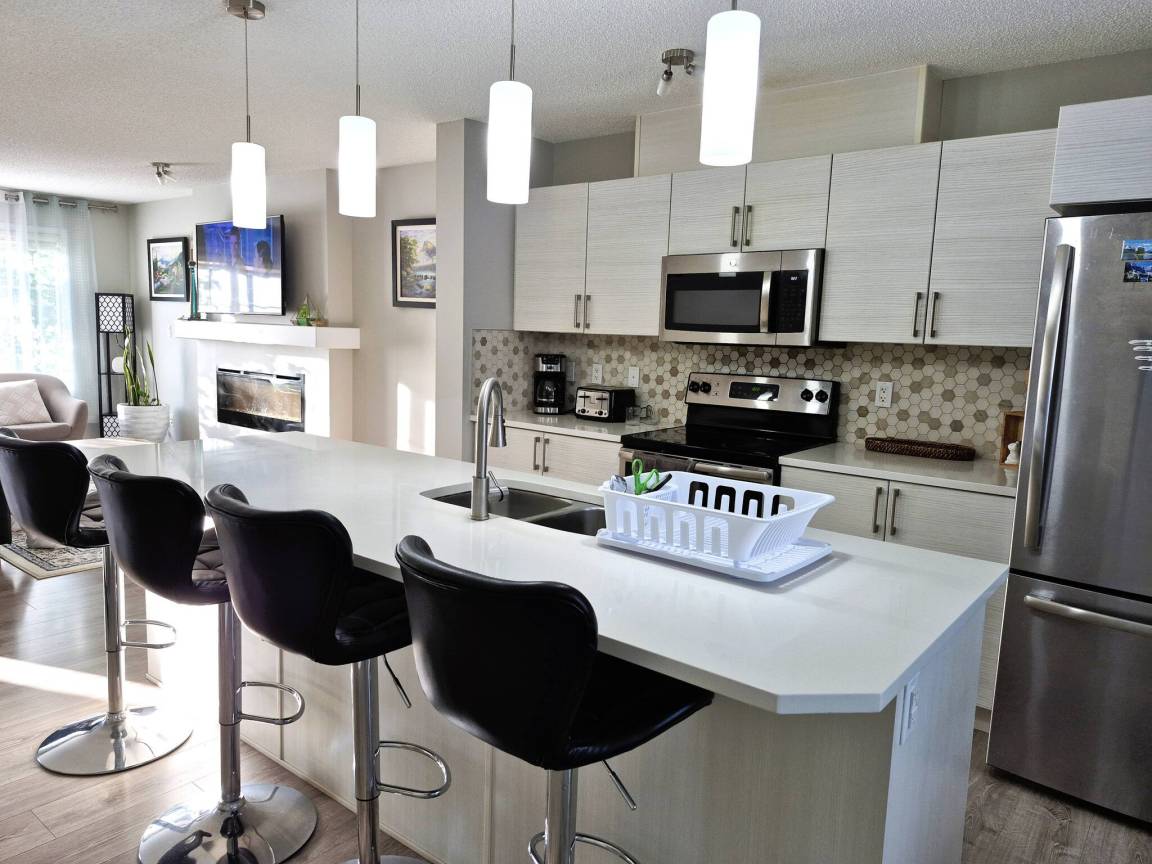 226 M² House ∙ 4 Bedrooms ∙ 10 Guests - Alberta