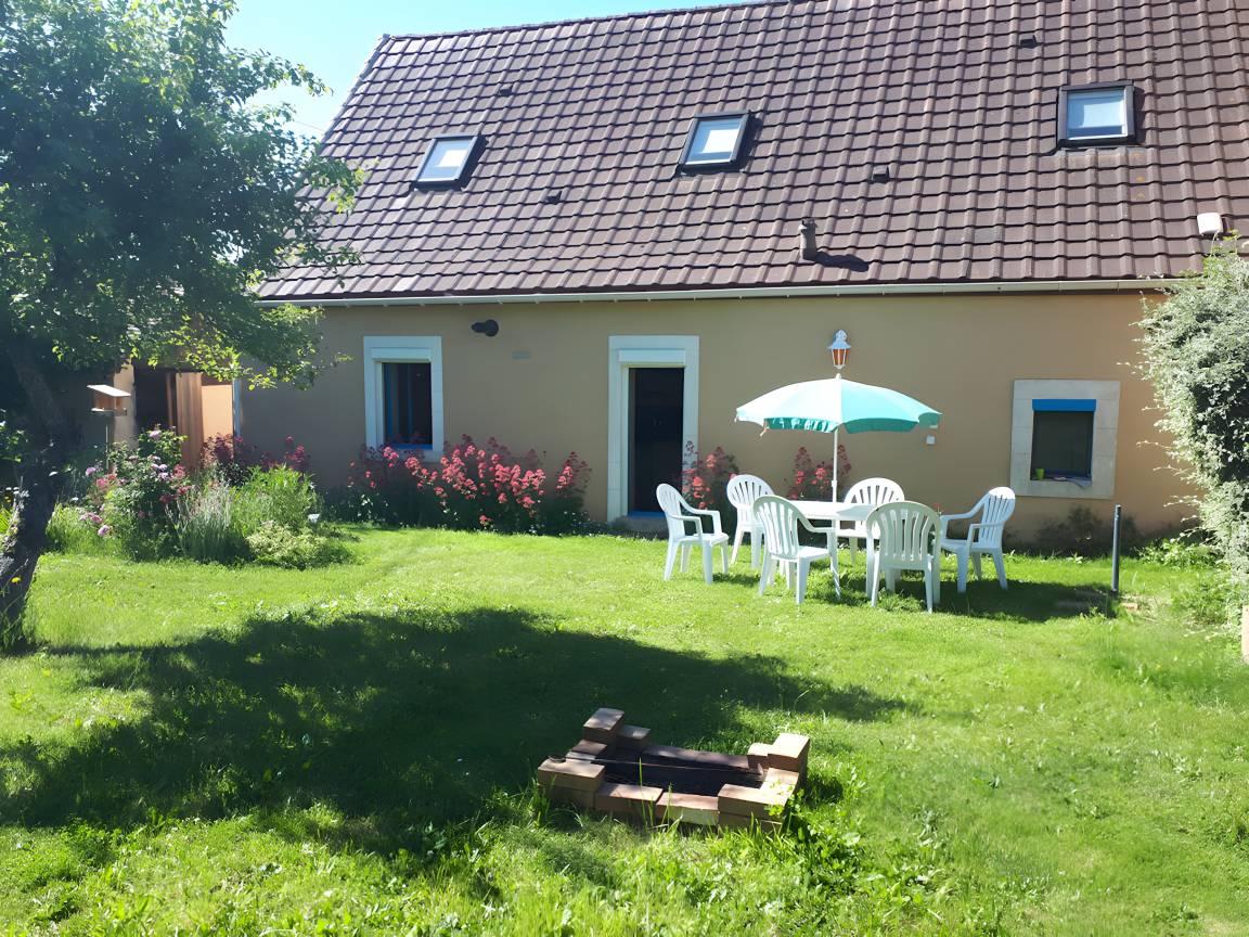 98 M² Maison De Vacances ∙ 3 Chambres ∙ 7 Personnes - Argenton-sur-Creuse