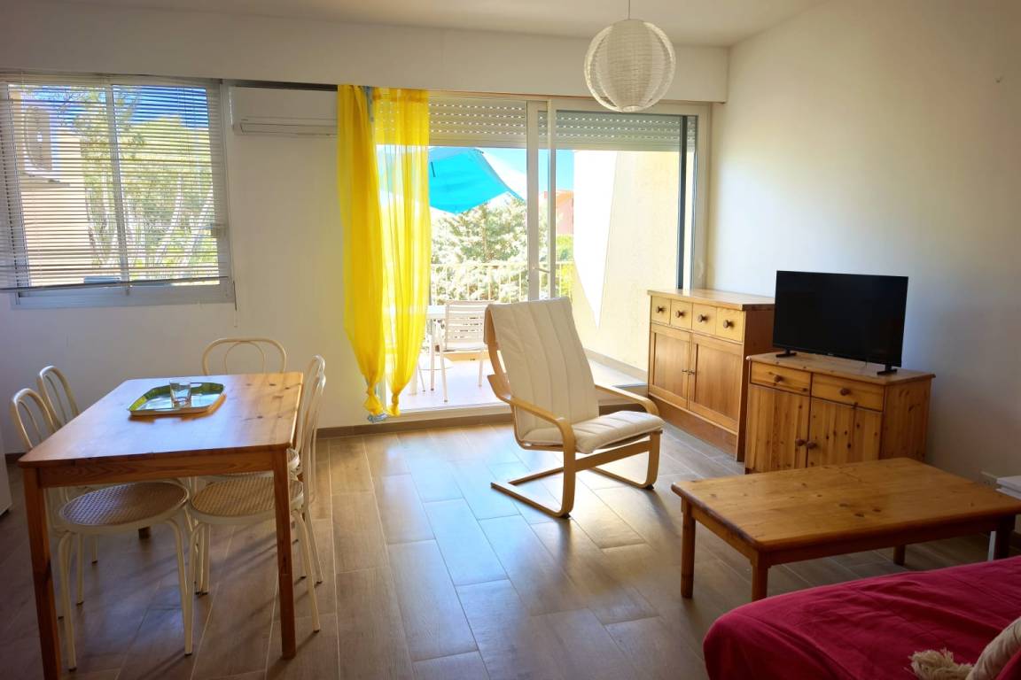 50 M² Apartamento ∙ 1 Habitación ∙ 2 Huéspedes - Ajaccio
