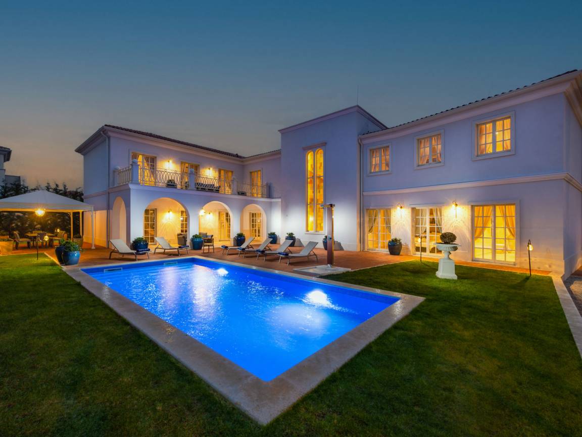 400 M² House ∙ 4 Bedrooms ∙ 8 Guests - Novigrad