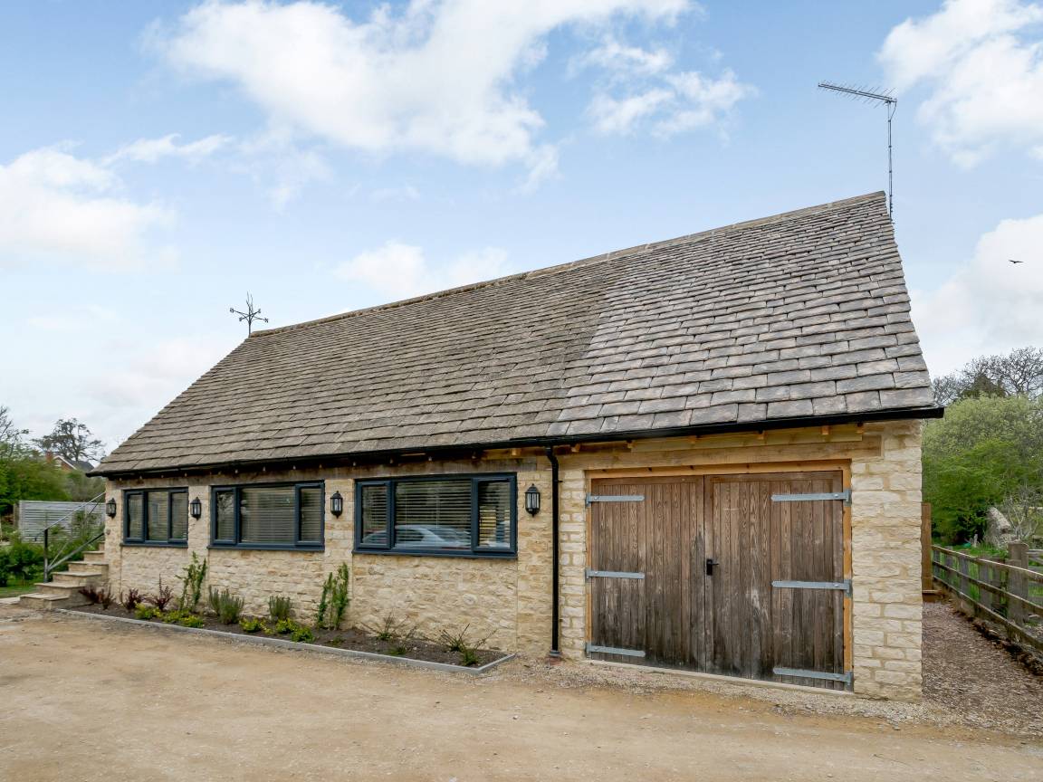 Cottage ∙ 2 Bedrooms ∙ 4 Guests - Cotswolds