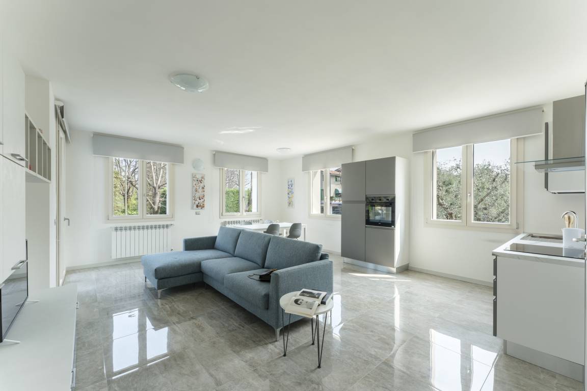 90 M² Apartment ∙ 2 Bedrooms ∙ 4 Guests - Sirmione