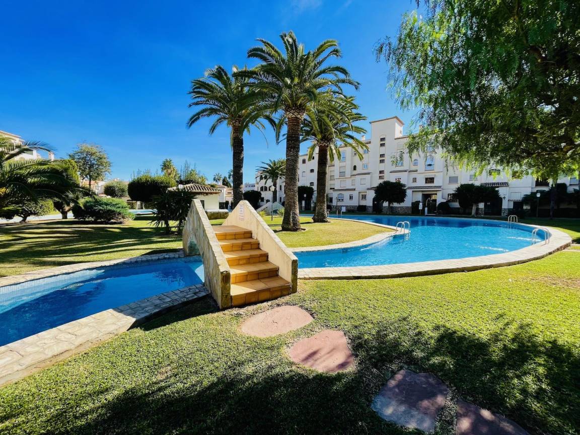 75 M² Apartamento ∙ 2 Habitaciones ∙ 4 Huéspedes - Jávea