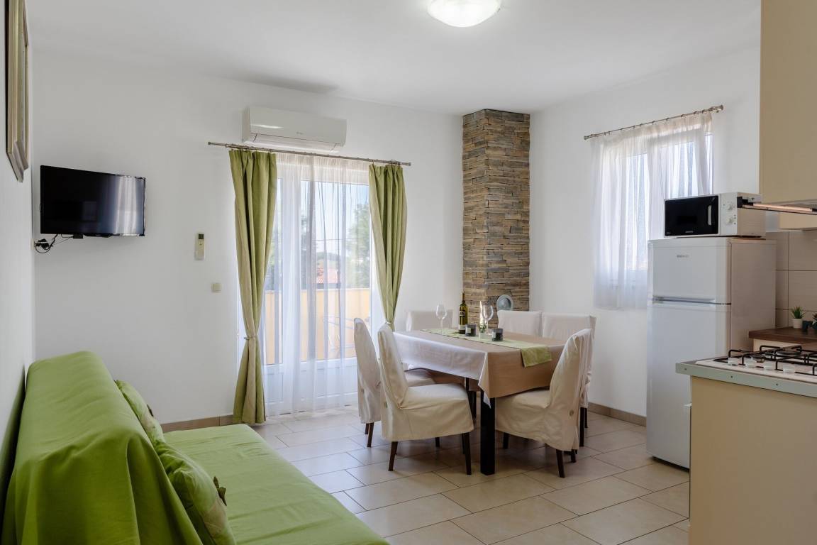 50 M² Appartement ∙ 2 Slaapkamers ∙ 5 Gasten - Nin