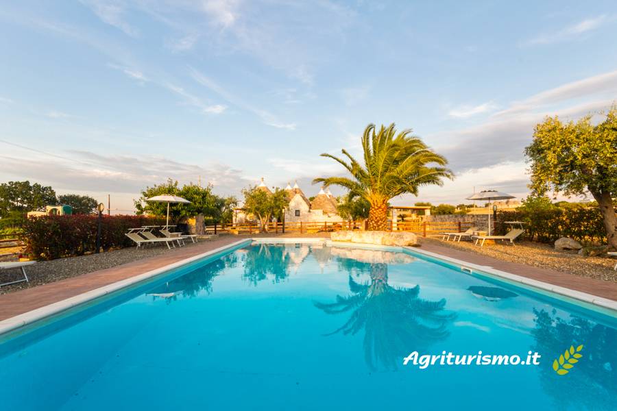 150 M² Casa Rural ∙ 7 Habitaciones ∙ 16 Huéspedes - Alberobello