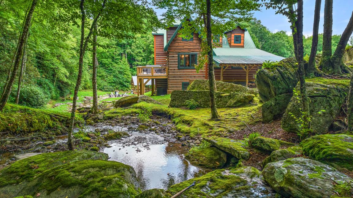 372 M² Cabin ∙ 4 Bedrooms ∙ 18 Guests - Sugar Mountain, NC