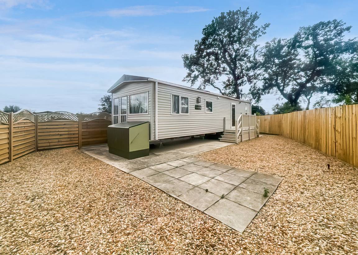 Caravan ∙ 2 Bedrooms ∙ 4 Guests - Yorkshire