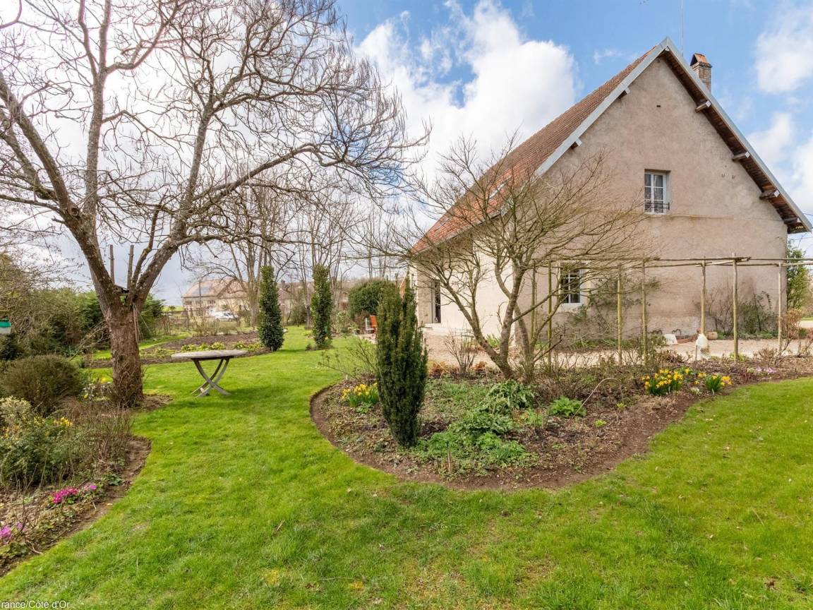 210 M² Cottage ∙ 3 Chambres ∙ 9 Personnes - Bourgogne-Franche-Comté