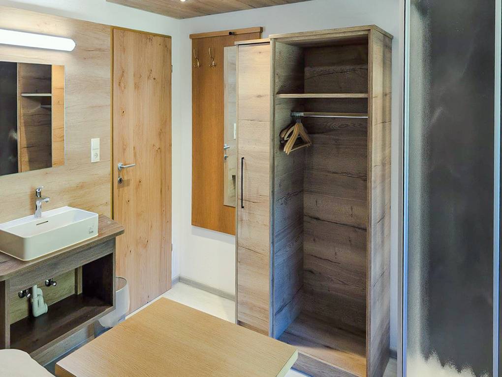 150 m² Ferienwohnung ∙ 5 Schlafzimmer ∙ 10 Gäste – Bild 9