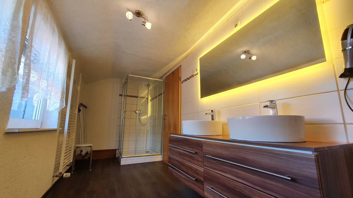 90 m² Ferienwohnung ∙ 3 Schlafzimmer ∙ 6 Gäste – Bild 4