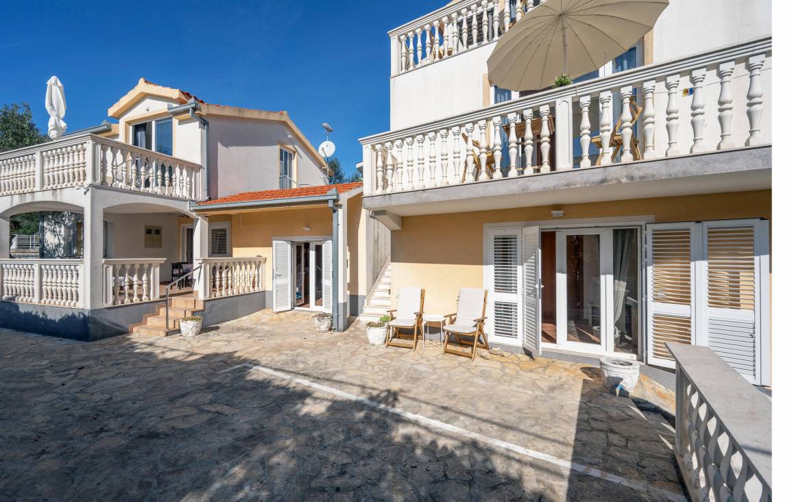 60 M² Ferienwohnung ∙ 2 Schlafzimmer ∙ 4 Gäste - Primošten