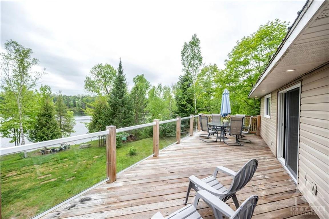 House ∙ 1 Bedroom ∙ 8 Guests - Barry's Bay