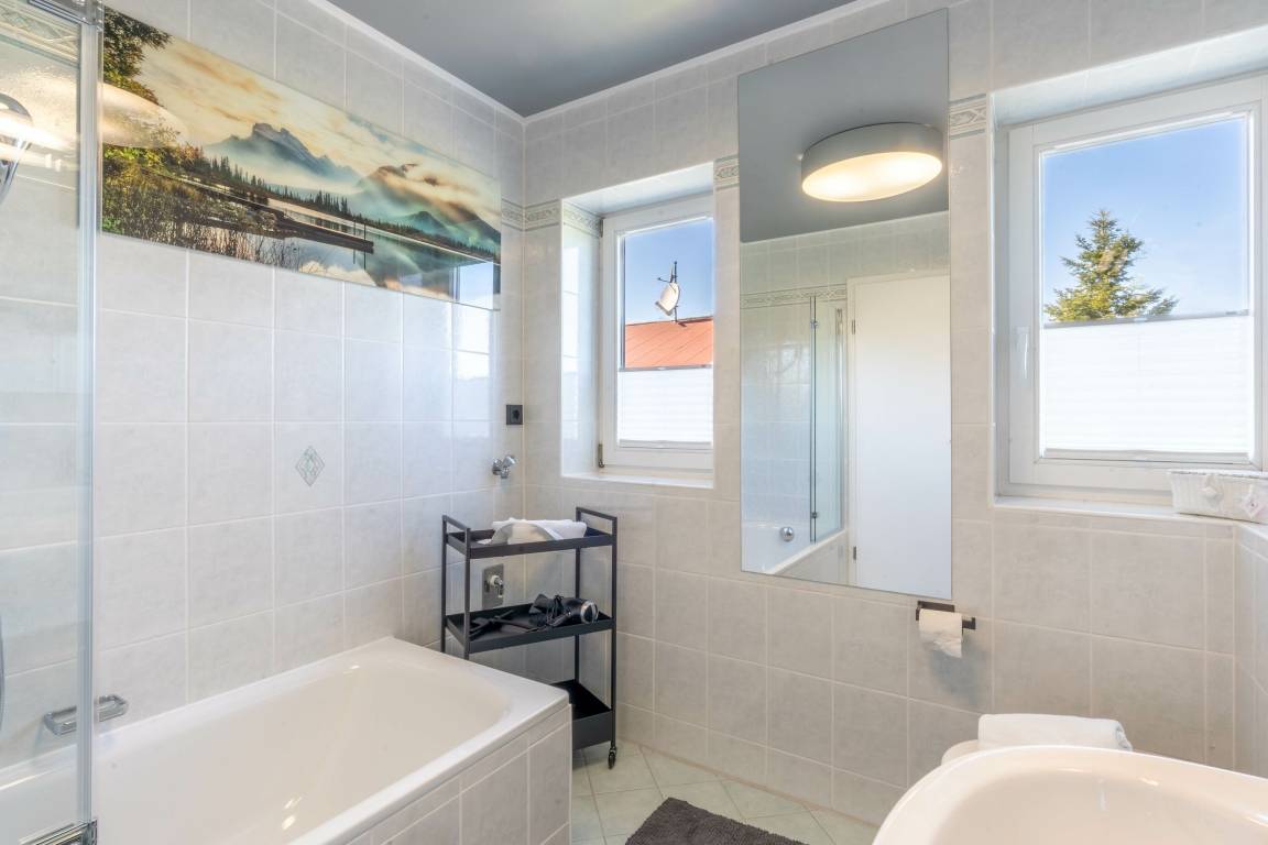 80 m² Ferienwohnung ∙ 1 Schlafzimmer ∙ 5 Gäste – Bild 9