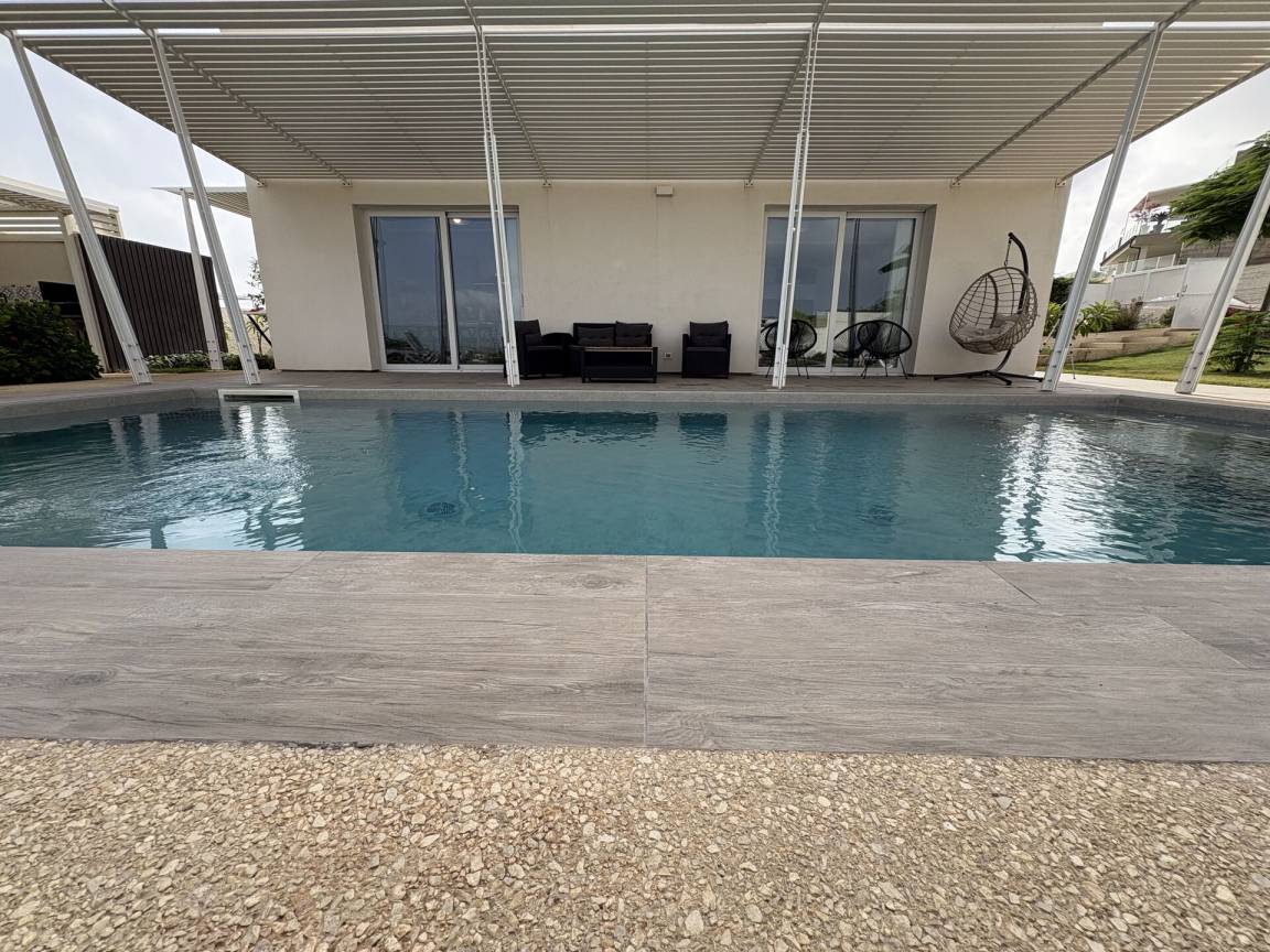 110 m&sup2; Villa 3 Schlafzimmer 7 G&auml;ste