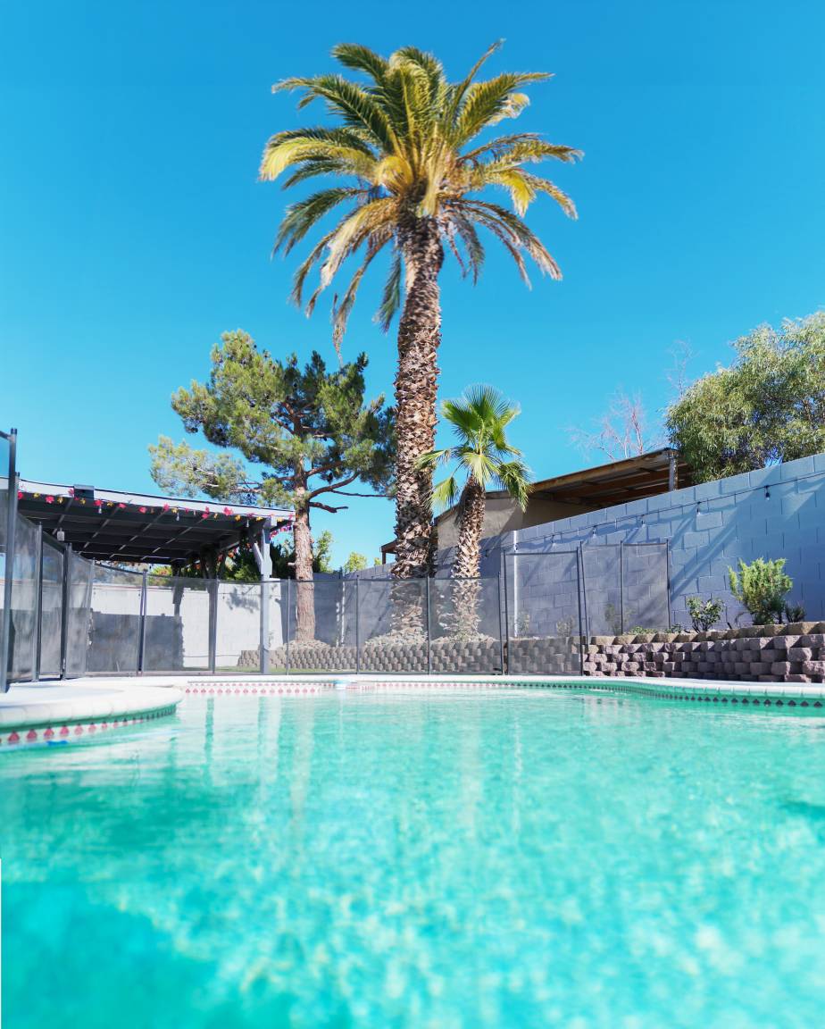 House ∙ 3 Bedrooms ∙ 18 Guests - Las Vegas, NV