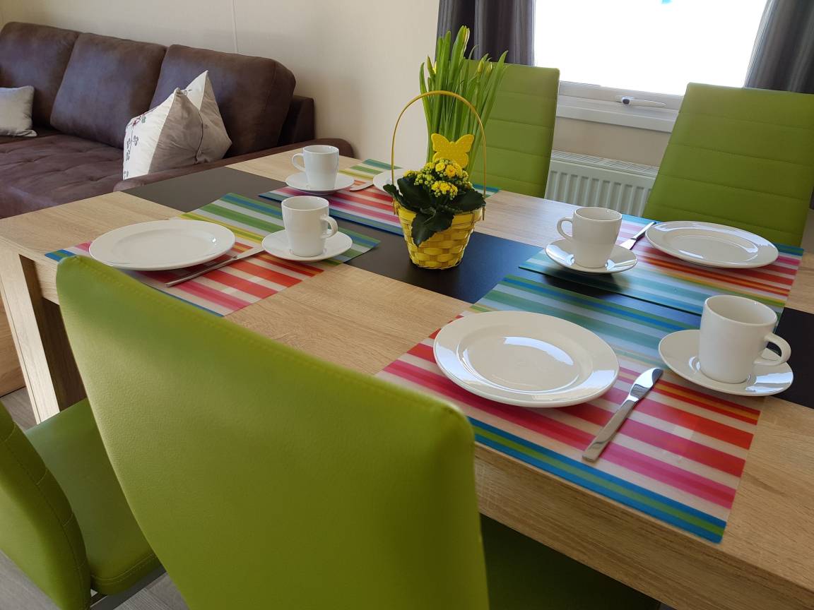 40 m² Mobilheim ∙ 2 Schlafzimmer ∙ 6 Gäste – Bild 3