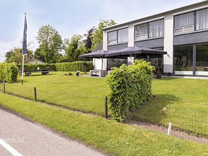 House ∙ 12 Bedrooms ∙ 24 Guests - Deventer