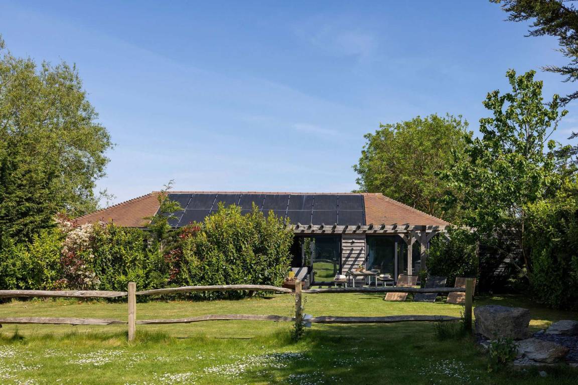 Apartment ∙ 3 Bedrooms ∙ 6 Guests - Selsey