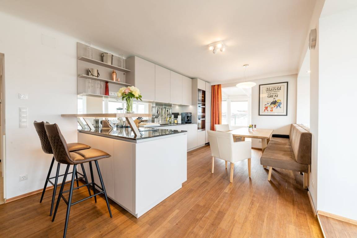 110 M² Apartment ∙ 2 Bedrooms ∙ 4 Guests - Vienna