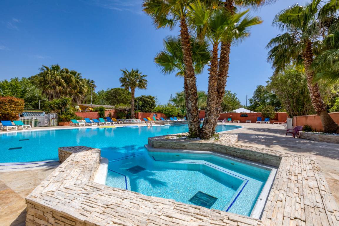 25 M² Bungalow ∙ 2 Bedrooms ∙ 6 Guests - Mèze