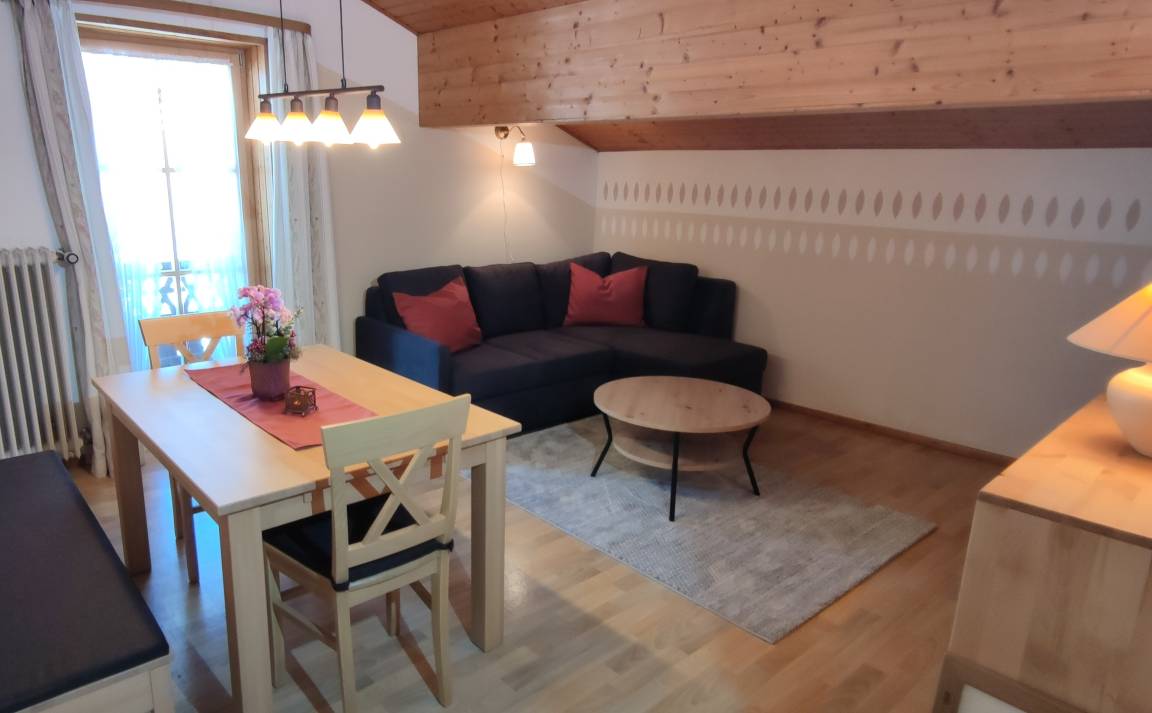 60 M² Ferienwohnung ∙ 2 Gäste - Siegsdorf