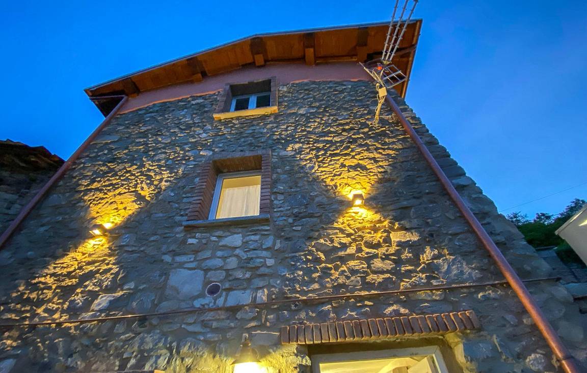 75 M² Ferienhaus ∙ 2 Schlafzimmer ∙ 6 Gäste - Castelnuovo di Garfagnana