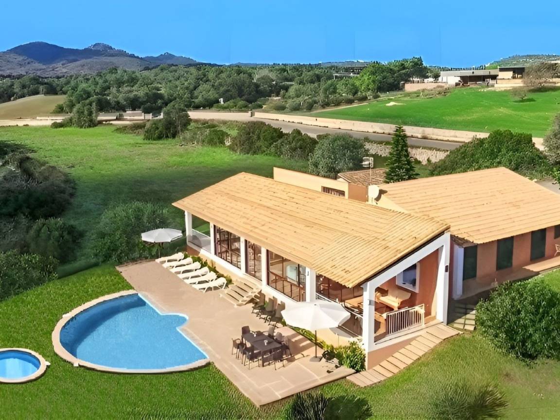 230 M² House ∙ 4 Bedrooms ∙ 8 Guests - Cala Millor