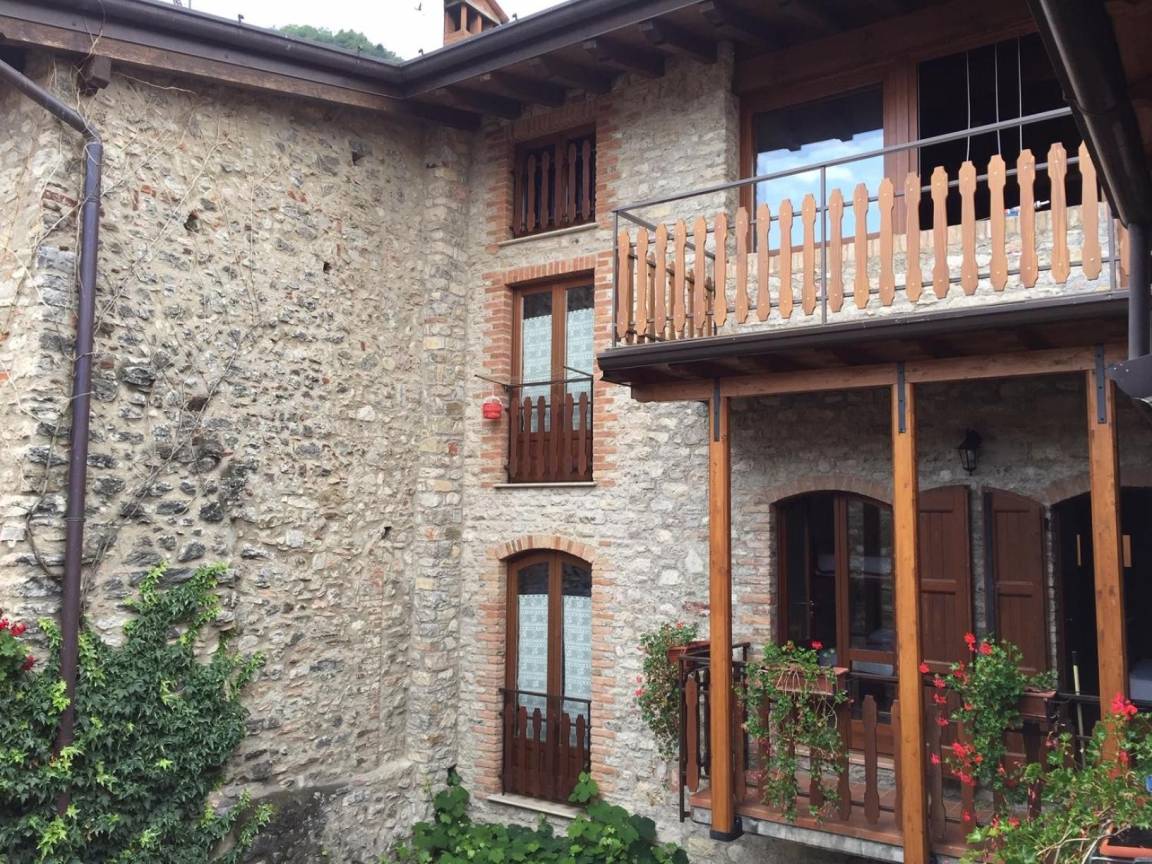 70 M² Ferienwohnung ∙ 2 Schlafzimmer ∙ 5 Gäste - Malcesine