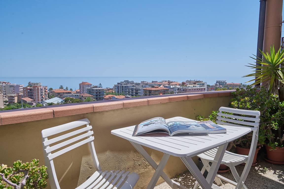 70 M² Apartment ∙ 2 Bedrooms ∙ 5 Guests - Albenga
