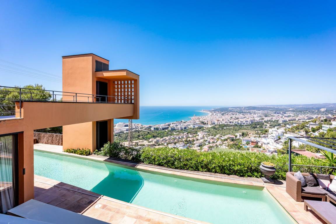 Villa ∙ 5 Bedrooms ∙ 12 Guests - Sitges