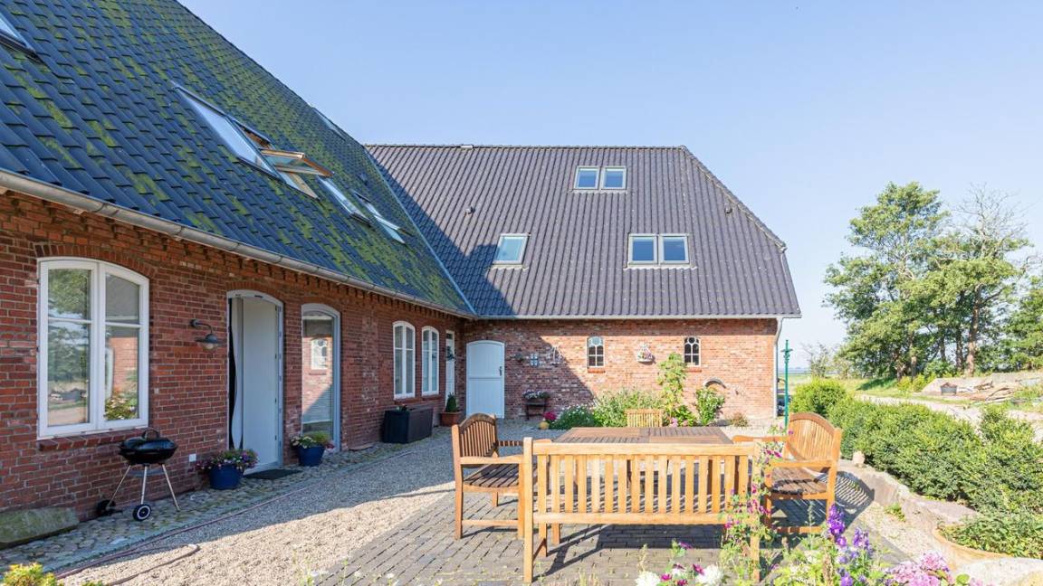 84 M² Ferienwohnung ∙ 1 Schlafzimmer ∙ 2 Gäste - Husum