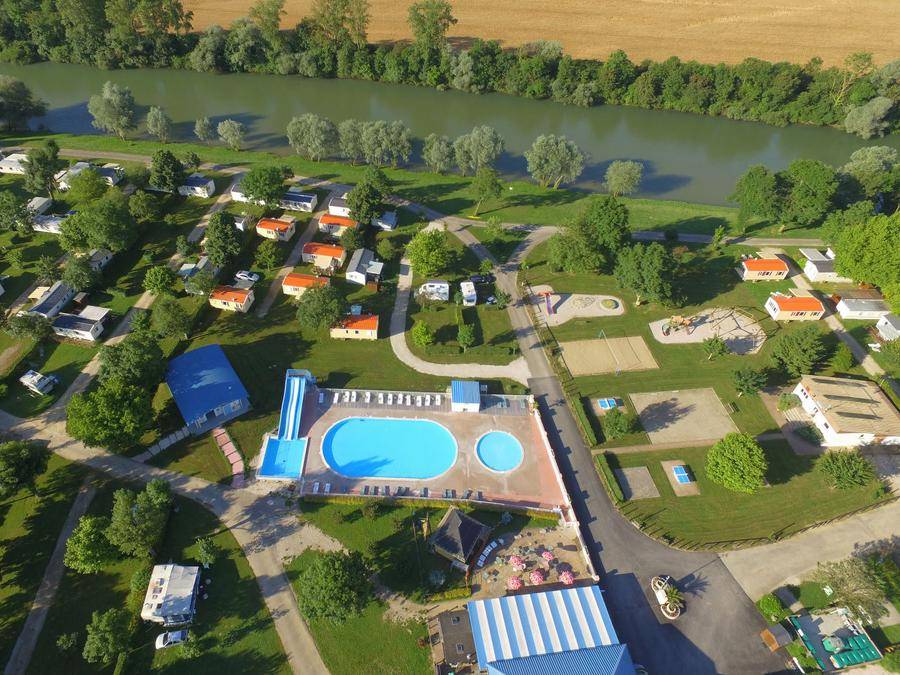 35 M² Mobil-home ∙ 3 Chambres ∙ 8 Personnes - Jura