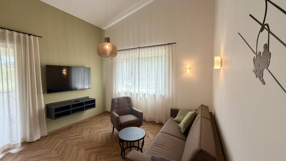 104 M² Huoneisto ∙ 3 Makuuhuonetta ∙ 8 Vierasta - Söll