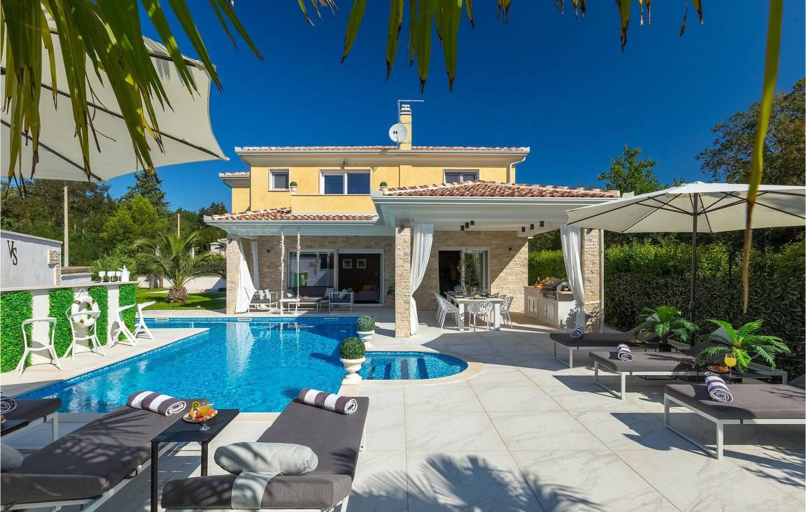 240 M² Ferienhaus ∙ 4 Schlafzimmer ∙ 8 Gäste - Umag