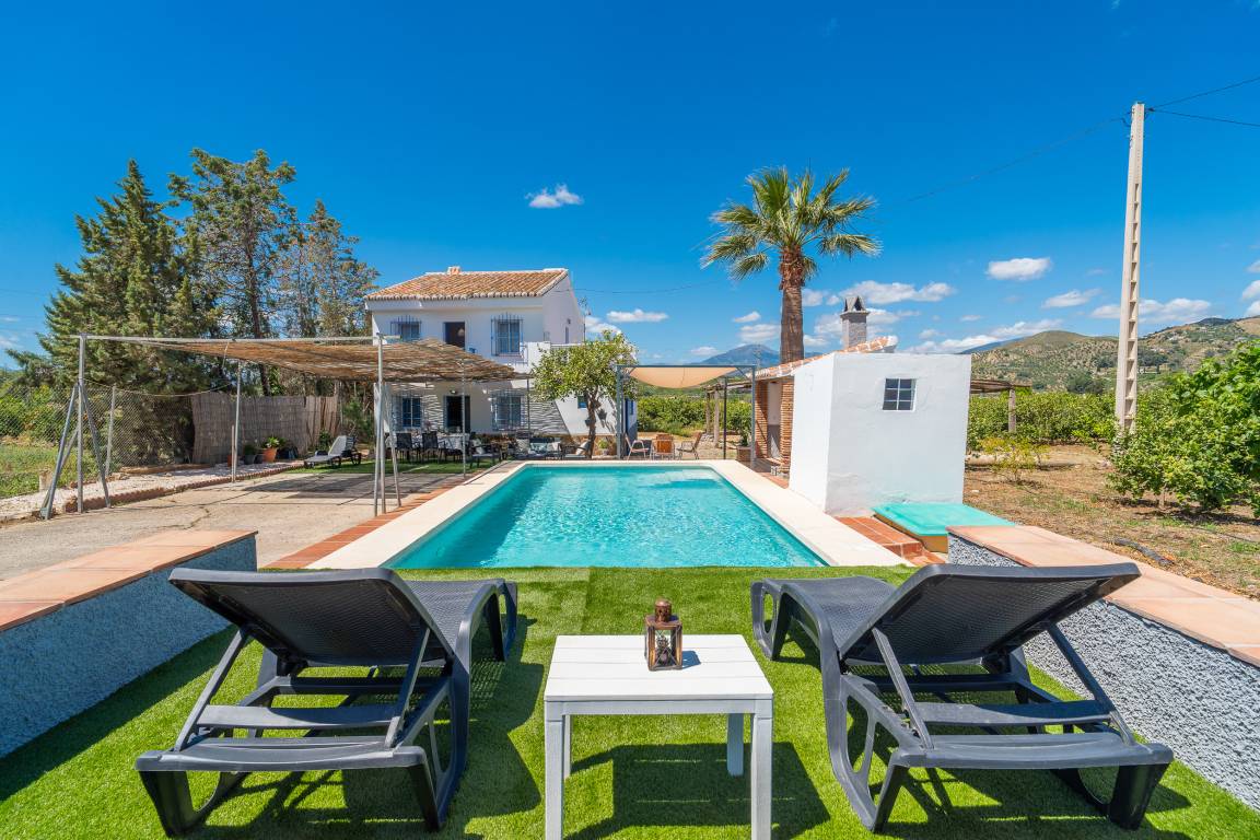 131 M² Casa Rural ∙ 4 Habitaciones ∙ 6 Huéspedes - Álora