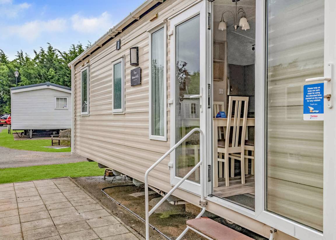 Caravan ∙ 3 Bedrooms ∙ 8 Guests - Norfolk