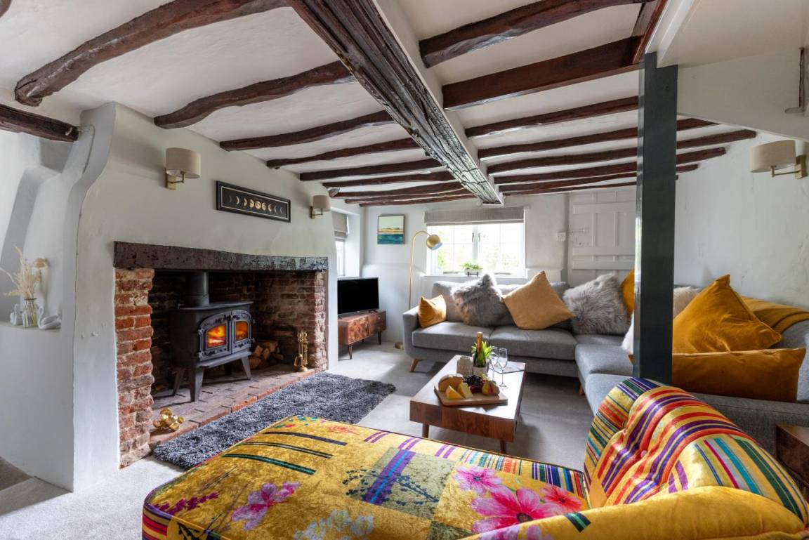 House ∙ 3 Bedrooms ∙ 6 Guests - Framlingham