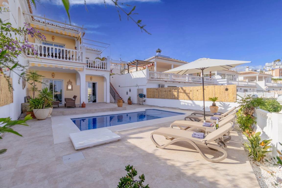 91 M² Ferienhaus ∙ 3 Schlafzimmer ∙ 6 Gäste - Torrox
