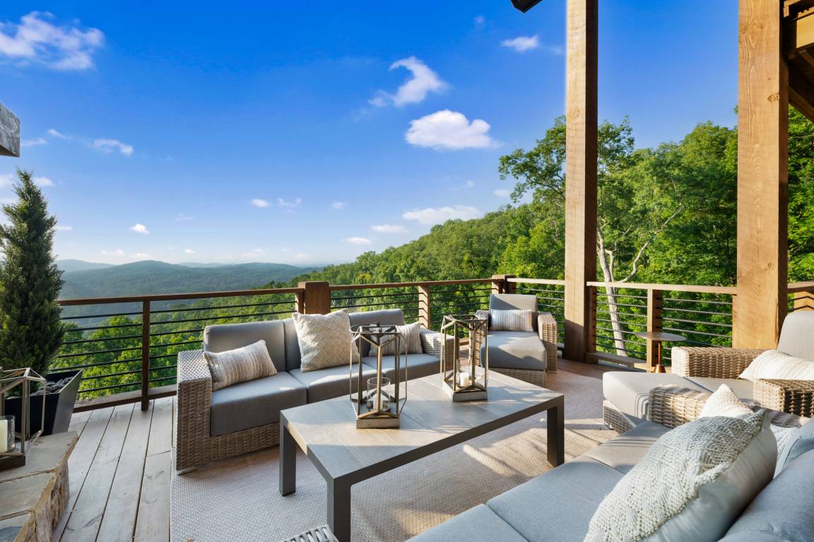 587 M² Cabin ∙ 6 Bedrooms ∙ 15 Guests - Georgia, GA