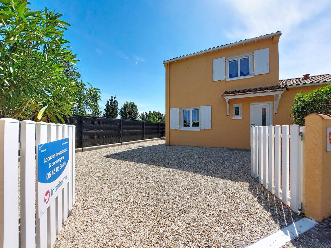 83 M² House ∙ 3 Bedrooms ∙ 6 Guests - Royan