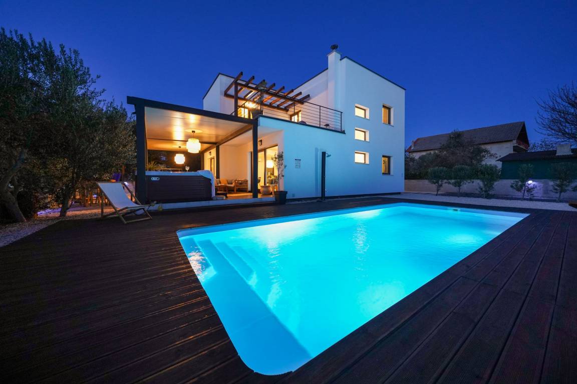 140 M² Villa ∙ 4 Slaapkamers ∙ 8 Gasten - Sukošan