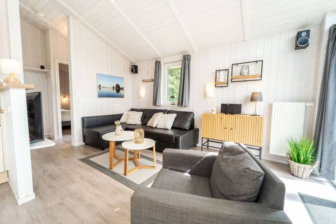 58 M² House ∙ 2 Bedrooms ∙ 4 Guests - Lübeck