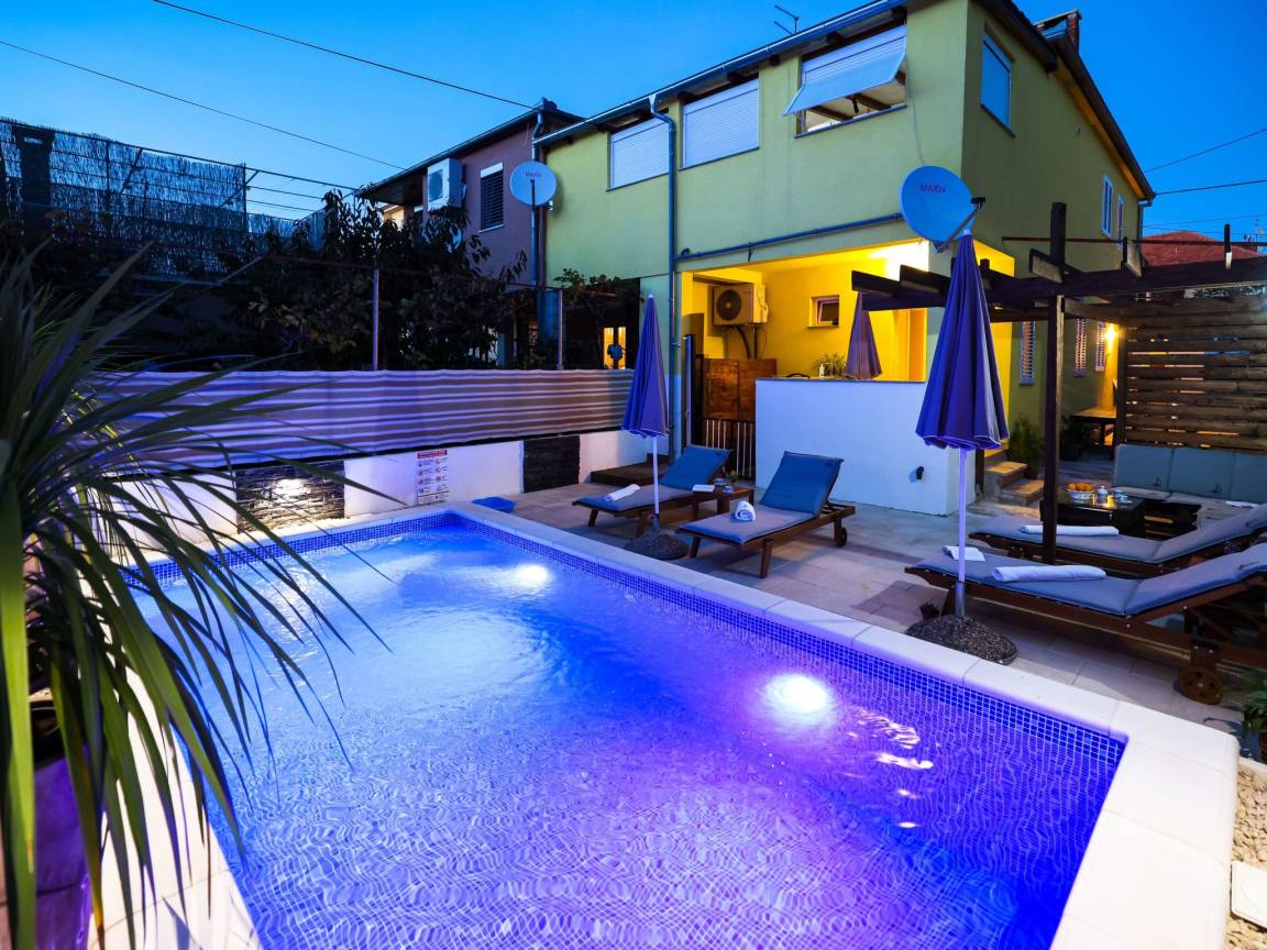 70 M² Appartement ∙ 2 Slaapkamers ∙ 4 Gasten - Zadar