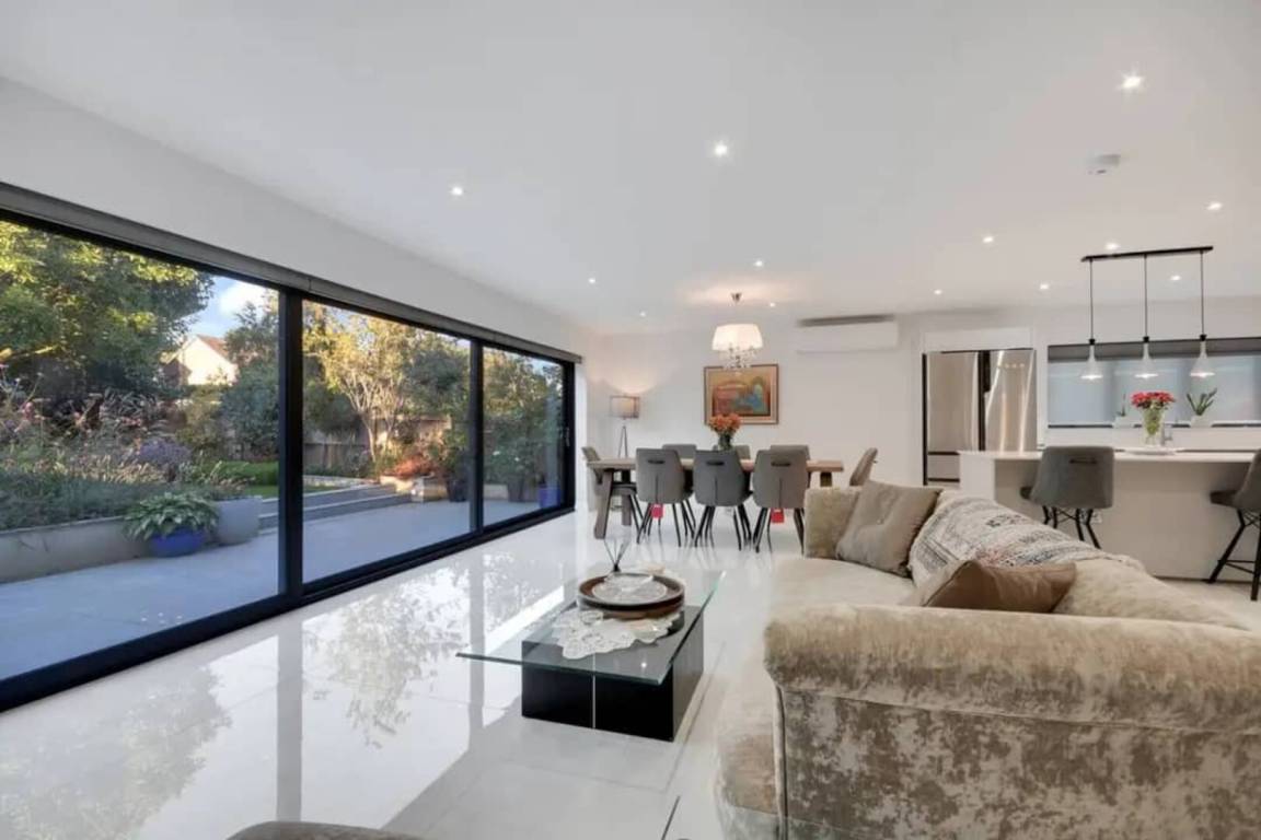 111 M² Apartamento ∙ 4 Habitaciones ∙ 14 Huéspedes - Brentwood