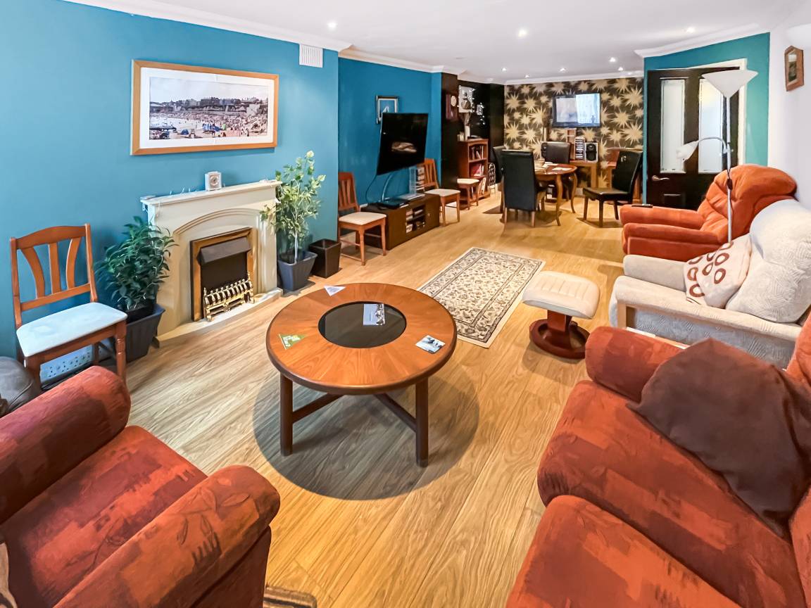 Apartment ∙ 3 Bedrooms ∙ 6 Guests - Broadstairs