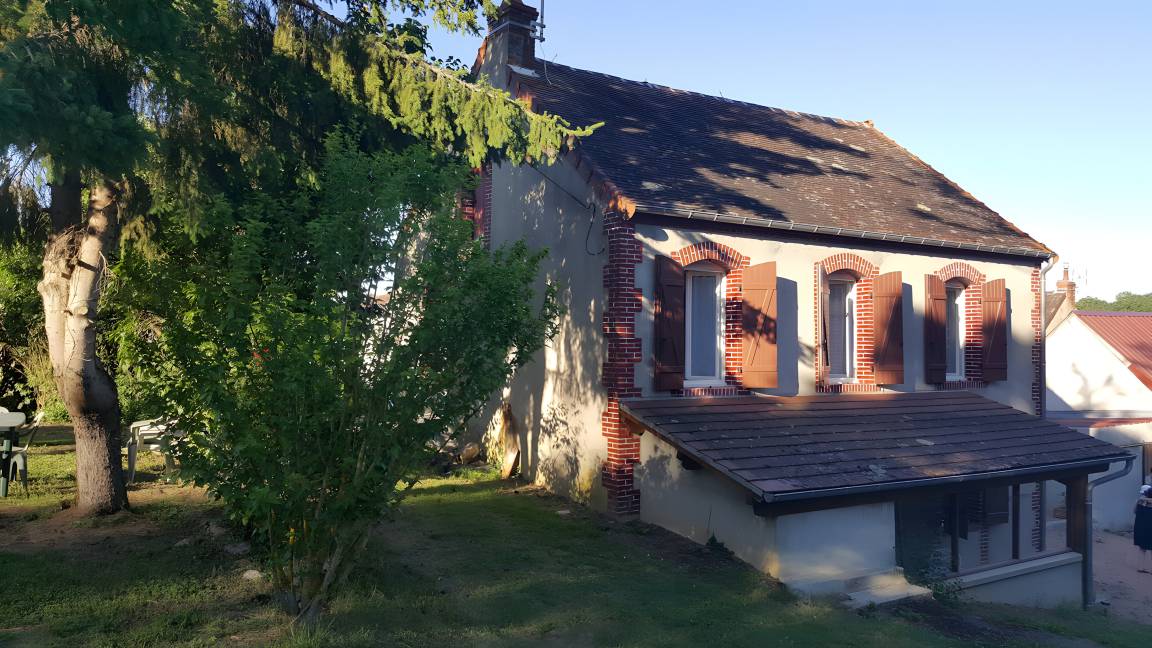 92 M² Cottage ∙ 3 Chambres ∙ 6 Personnes - Auvergne