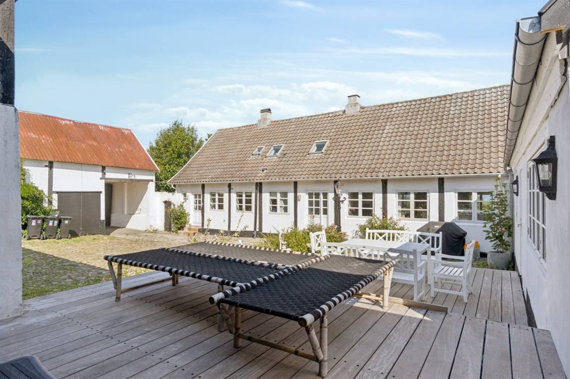 266 m&sup2; Ferienhaus 6 Schlafzimmer 14 G&auml;ste