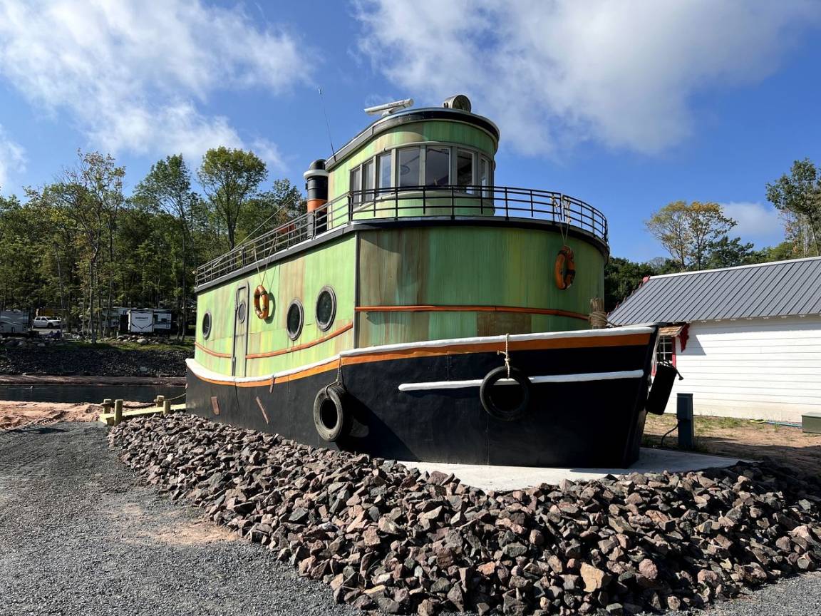 Houseboat ∙ 1 Bedroom ∙ 6 Guests - Bayfield, WI