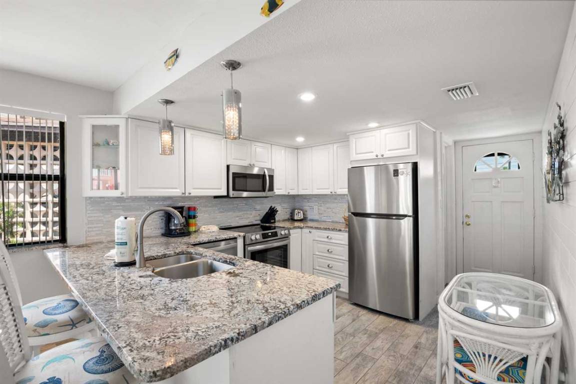 64 M² Condo ∙ 2 Bedrooms ∙ 6 Guests - St. Pete Beach, FL