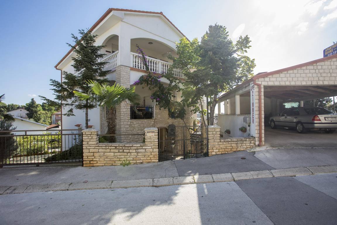 60 M² Apartamento ∙ 2 Habitaciones ∙ 5 Huéspedes - Pula
